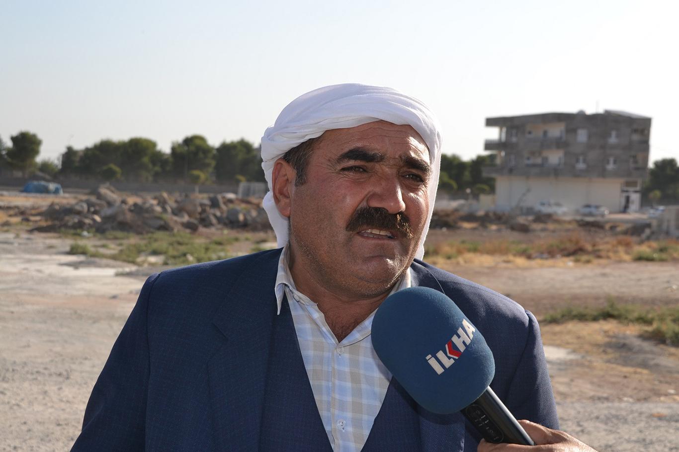 Kaldırımı olmayan yol, öğrenciler için tehlike arz ediyor Kaldırımı olmayan yol, öğrenciler için tehlike arz ediyor